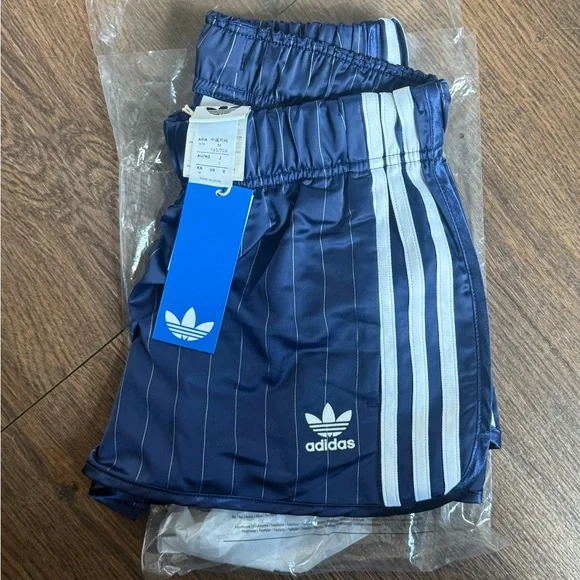 ADIDAS Pinstripe Satin Shorts (S/Blue) - Picture 12 of 13